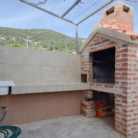 Nonna Vera's House Komiža