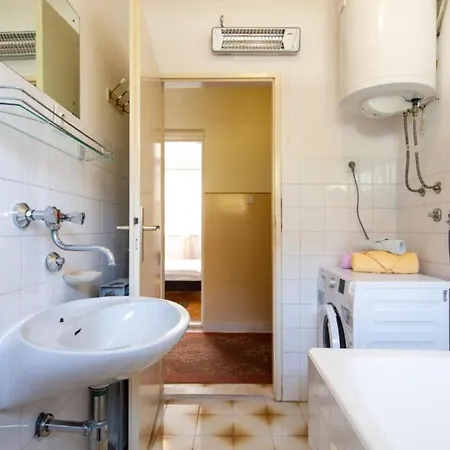 Nonna Vera's House Apartman Komiža