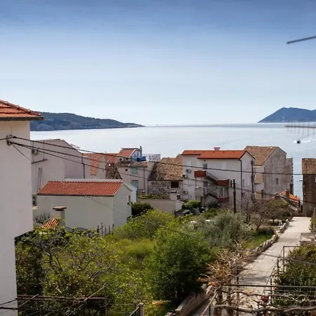 Nonna Vera's House Apartman Komiža